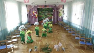 Танец-вход. Одуванчики."Кульбабки" Младшая группа детсада № 160 г. Одесса 2021
