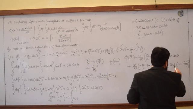 L16.2 Conducting sphere with hemispheres at different potentials смотреть онлайн