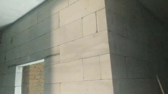 ВНУТРІШНІ РОБОТИ || Перестінки || Чорнова стяжка || Шпатлювання стін || Яма в гаражі || Весна 2023 смотреть онлайн