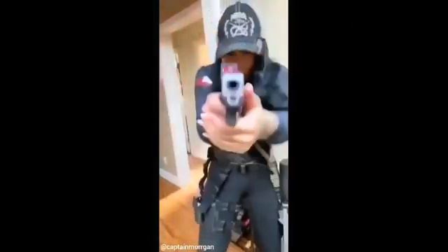 Челленджи с переодеванием добрались и до опасных красоток..) смотреть онлайн