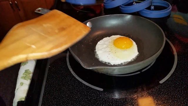 Come See How Easy It is To Use These Egg Rings? Pancake Ring? Use Your Imagination! смотреть онлайн