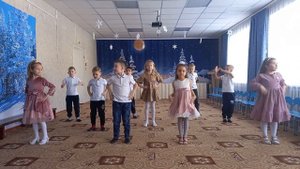 Танец " Мы маленькие звезды " старший дошкольный возраст