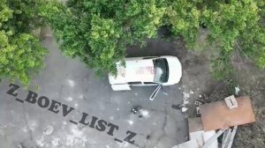 Квадрокоптер сбросил гранату на автомобиль ВСУ в Запорожской области.