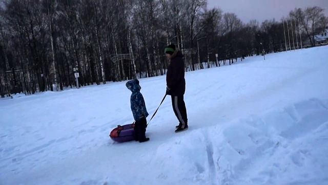 ЭКСТРИМ#Катание на ватрушке#Не повторять, опасно смотреть онлайн