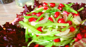 Невероятно вкусный, необычный и яркий салат из зеленной редьки с гранатом!