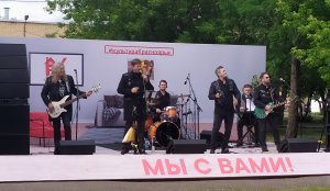 Хроники COVID-19. Группа "Яхонт" дала концерт в 20 больнице (29.05.2020)