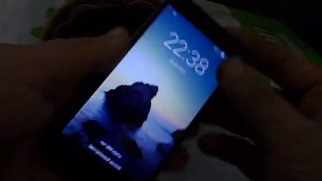 Готовим яйца с помощью мобильного устройства смотреть онлайн