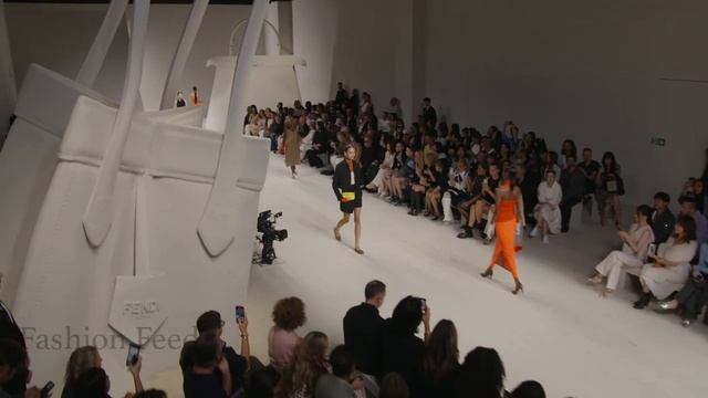 Fendi - Коллекция Fendi Весна/лето 2024 в Милане