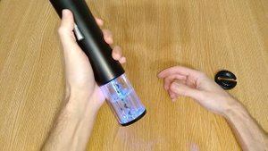 Самый дешевый электроштопор KLT. Очень прикольная штука. Обзор и тест.