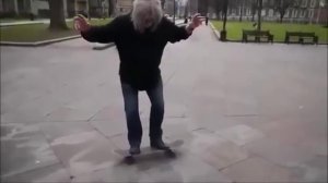 падение пьяных людей