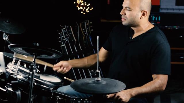 AXL Badwater Strat Crackle Finish, Squier Classic Vibe Jazz Bass V, Roland TD12 смотреть онлайн