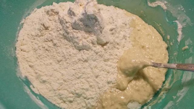Дрожжевой пирог на молоке в духовке Сахарный