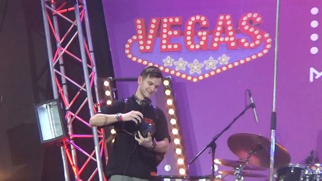 Артем Шалимов(Партийная Зона,Вегас Каширское Шоссе,28.4.19) смотреть онлайн