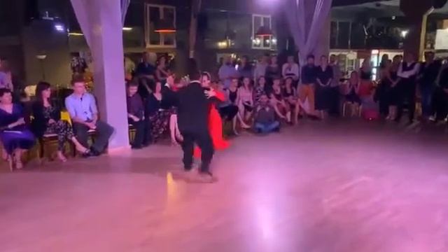 Sergey Kurkatov y Dana Zampieri смотреть онлайн