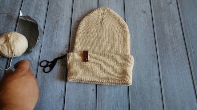 Шапка из пряжи Gazzal Wool 175