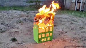 Пожар!!! Горит многоэтажный дом из картона!!!