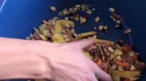 Картошка с мясом в керамическом горшочке в тандыре
