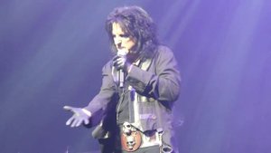 Alice Cooper - Nita Strauss Guitar Solo & Poison  May 14 2017 Nashville