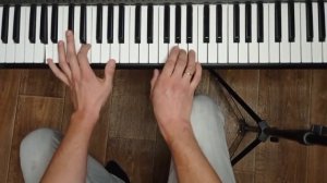 Прекрасное далеко из к ф  Гостья из будущего  на пианино cover