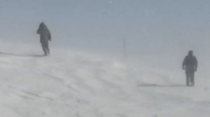 Восточный Казахстан трасса Усть-каменогорск - Самар 112км замело дорогу высотой 4-5 метров высотой