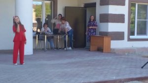 песня "Самая главная в жизни профессия быть 🧍🧍🧍  человеком".