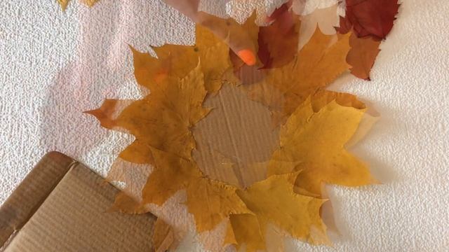 Простая Осенняя поделка из листьев. DIY Часыза 5 мнут.