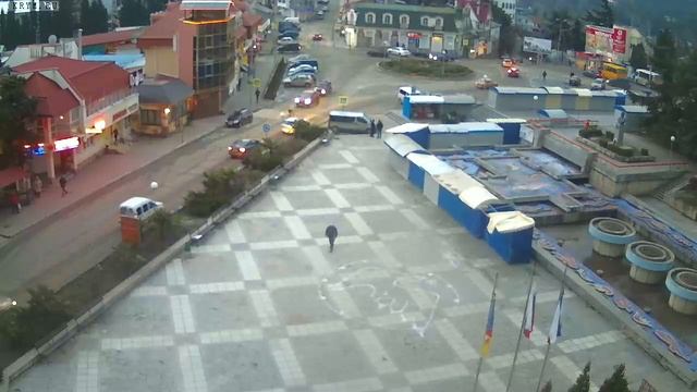 Вебкамера "Площадь Советская". Запись 07.12.2016 08:00:43 смотреть онлайн