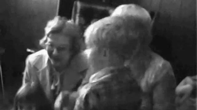 Linda Faire Ripper-Bass-Robertson's 39th Birthday смотреть онлайн