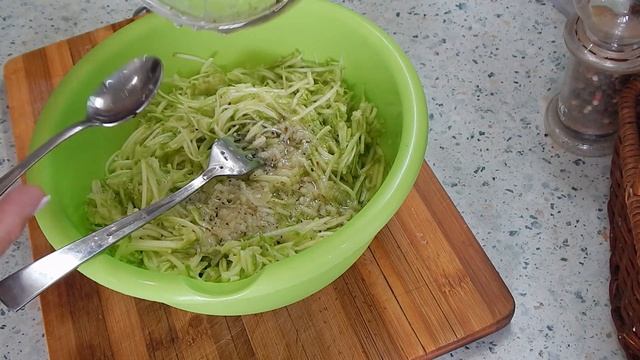 Самая быстрая закуска . Кабачки маринованные. смотреть онлайн