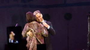 Robbie Williams + Lily Allen - Dream a Little Dream of Me (Under 1 Roof)