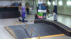 СКЕЙТЕР СЛОМАЛ НОГУ В СКЕЙТ-ПАРКЕ!