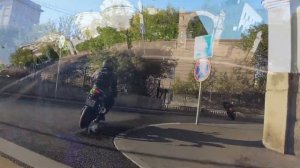 Повышение мастерства вождения в городе на мотоцикле