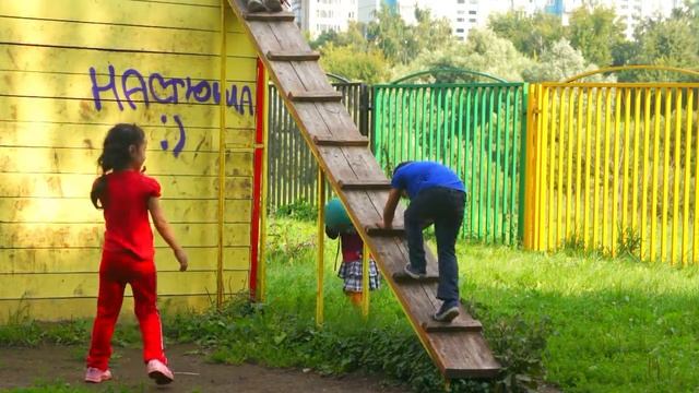 Один день из жизни района Чертаново-Южное. Москва смотреть онлайн