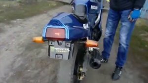 Небольшой обзор легенды Suzuki  gsx-r 400  92год!