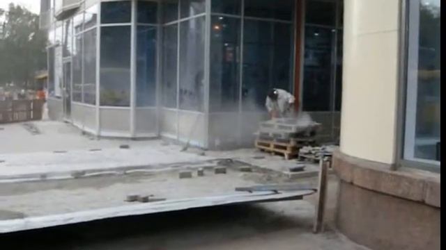 Будівництво у центрі Кіровограді смотреть онлайн