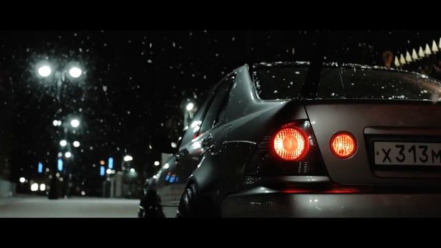 Snowed Lexus 4K смотреть онлайн