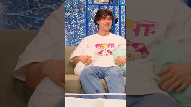 ЦУ Е ФА ВОРУЮТ ШОУ У КАРИНЫ КРОСС?? #tiktok #а4 #likee #милананекрасова #shortvideo #shorts #цуефа смотреть онлайн