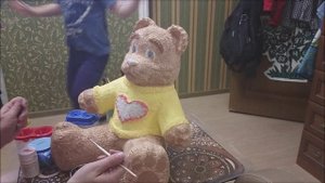 медведь папье-маше