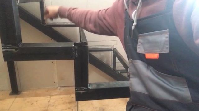 Лестница на металлическом каркасе своими руками 06-03-2024