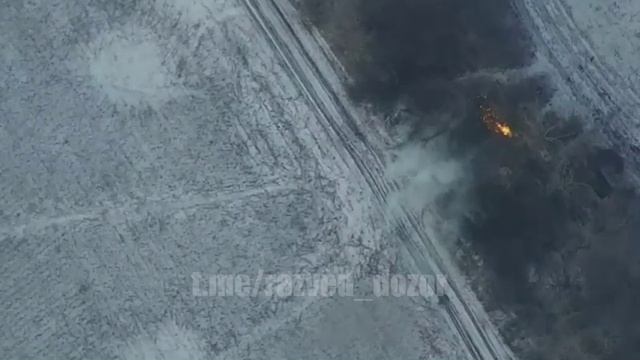 Поражение САУ ВСУ Ланцетом/Strike at the ukrainian self-propelled howitzer by  Lancet UAV