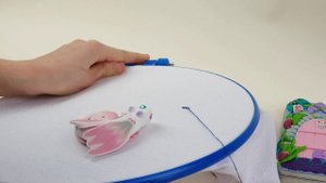 Магнит для вышивки крестиком Удивительная Белявочка. Магнитный иглодержатель подарок от AnneAlArt.