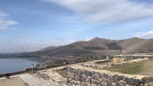 Будни в Ереване, поездка за город: озеро Севан, дилиджанский национальный парк, монастырь Агарцин