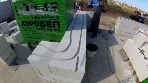 Штробление газосиликататного блока. Армирование стеклопластиковой арматурой