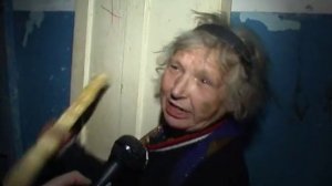 Бабка жжот на пожаре