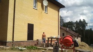 Облицовка цоколя плитняком (июль 2015г.) www.konstantin.nvural.ru