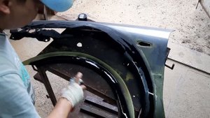 Ремонт крыла Mitsubishi Carisma(дутые арки)