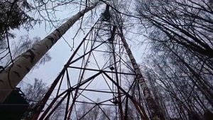 ЖУЖЖАЛКА. Какую функцию выполняет СТАРАЯ РАДИОСТАНЦИЯ?