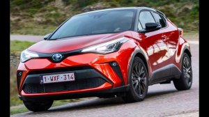 Toyota C-HR Hybrid 2020 - стильный компактный внедорожник.