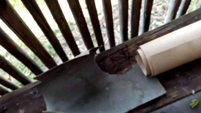 Прокладочные материалы: картон и паронит - нашел их в доме - будем вырезать прокладки. смотреть онлайн