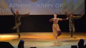 Военные из стран-союзников говорят на языке творчества